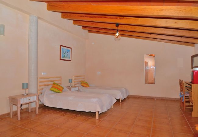 Fazenda em Buger - Son Tresco 126 fantástica finca ideal para grupos, con jardín, terraza, ping pong y WiFi Fazenda em Buger - Son Tresco 126 fantástica finca ideal para grupos, con jardín, terraza, ping pong y WiFi