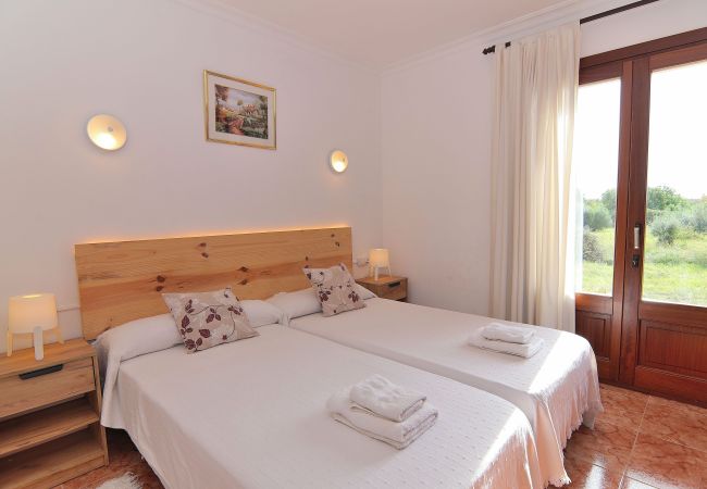 Fazenda em Buger - Son Tresco 126 fantástica finca ideal para grupos, con jardín, terraza, ping pong y WiFi Fazenda em Buger - Son Tresco 126 fantástica finca ideal para grupos, con jardín, terraza, ping pong y WiFi