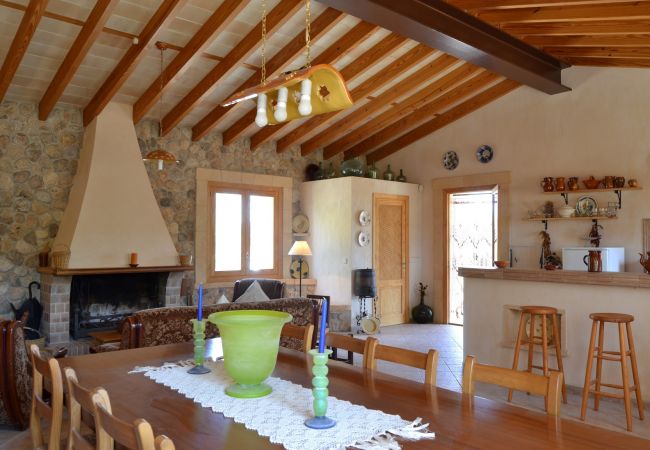 Fazenda em Llubi - Son Bernat 137 acogedora finca en la naturaleza con piscina privada, terraza, jardín y WiFi Fazenda em Llubi - Son Bernat 137 acogedora finca en la naturaleza con piscina privada, terraza, jardín y WiFi