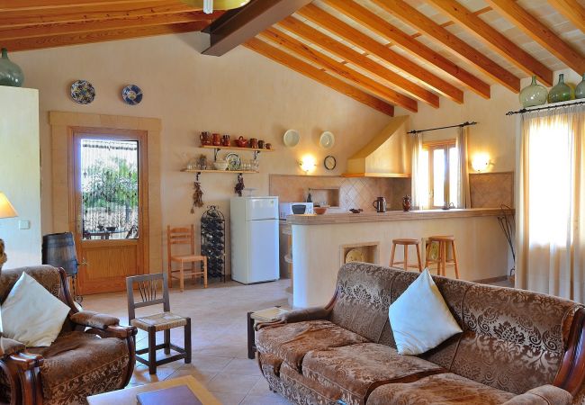 Fazenda em Llubi - Son Bernat 137 acogedora finca en la naturaleza con piscina privada, terraza, jardín y WiFi Fazenda em Llubi - Son Bernat 137 acogedora finca en la naturaleza con piscina privada, terraza, jardín y WiFi