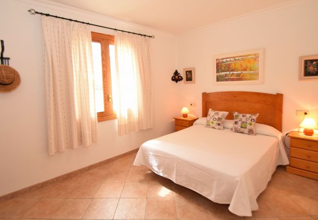 Fazenda em Llubi - Son Bernat 137 acogedora finca en la naturaleza con piscina privada, terraza, jardín y WiFi Fazenda em Llubi - Son Bernat 137 acogedora finca en la naturaleza con piscina privada, terraza, jardín y WiFi