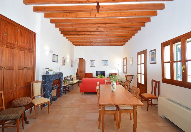 Casa em Llubi - Tofollubí 152 fantástica villa con piscina privada, gran zona exterior, aire acondicionado y zona barbacoa Casa em Llubi - Tofollubí 152 fantástica villa con piscina privada, gran zona exterior, aire acondicionado y zona barbacoa