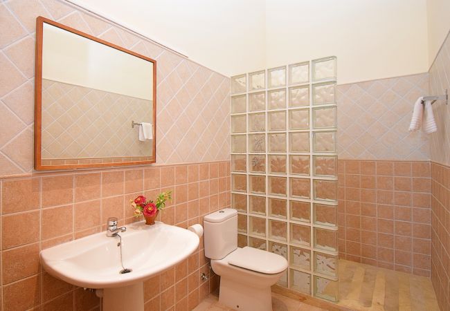 Casa em Llubi - Tofollubí 152 fantástica villa con piscina privada, gran zona exterior, aire acondicionado y zona barbacoa Casa em Llubi - Tofollubí 152 fantástica villa con piscina privada, gran zona exterior, aire acondicionado y zona barbacoa