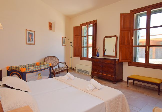 Casa em Llubi - Tofollubí 152 fantástica villa con piscina privada, gran zona exterior, aire acondicionado y zona barbacoa Casa em Llubi - Tofollubí 152 fantástica villa con piscina privada, gran zona exterior, aire acondicionado y zona barbacoa