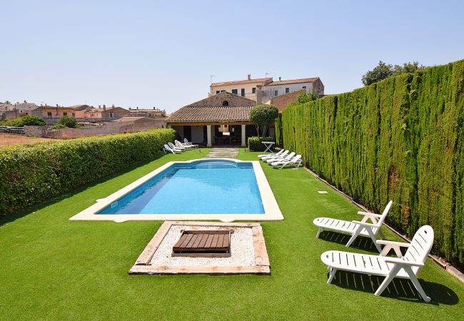 Casa em Llubi - Tofollubí 152 fantástica villa con piscina privada, gran zona exterior, aire acondicionado y zona barbacoa Casa em Llubi - Tofollubí 152 fantástica villa con piscina privada, gran zona exterior, aire acondicionado y zona barbacoa