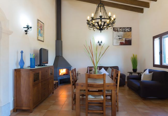 Fazenda em Sineu - Son Rossignol 155 acogedora finca rústica con piscina privada, terraza, barbacoa y WiFi Fazenda em Sineu - Son Rossignol 155 acogedora finca rústica con piscina privada, terraza, barbacoa y WiFi