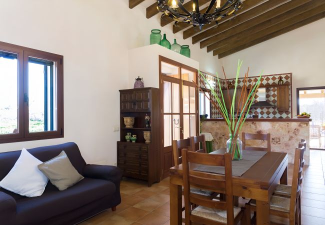 Fazenda em Sineu - Son Rossignol 155 acogedora finca rústica con piscina privada, terraza, barbacoa y WiFi Fazenda em Sineu - Son Rossignol 155 acogedora finca rústica con piscina privada, terraza, barbacoa y WiFi