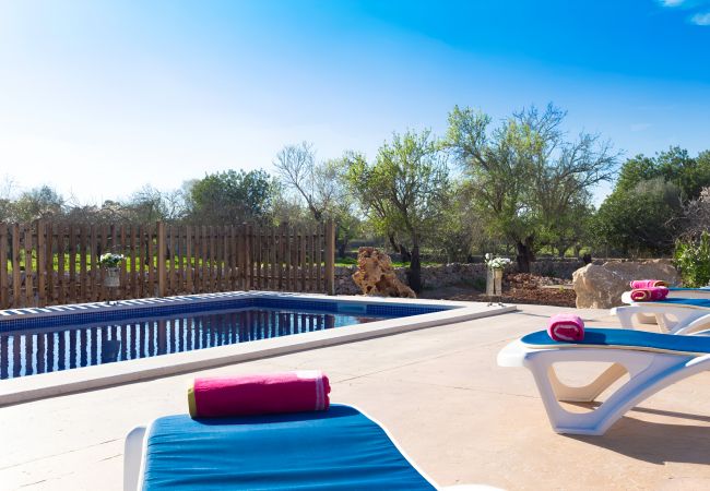 Fazenda em Sineu - Son Rossignol 155 acogedora finca rústica con piscina privada, terraza, barbacoa y WiFi Fazenda em Sineu - Son Rossignol 155 acogedora finca rústica con piscina privada, terraza, barbacoa y WiFi