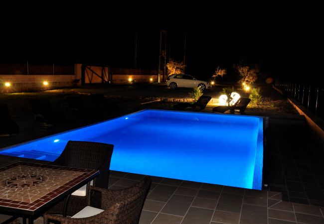 Fazenda em Muro - Vinagrella 158 magnífica finca con piscina privada, gran jardín, aire acondicionado y barbacoa Fazenda em Muro - Vinagrella 158 magnífica finca con piscina privada, gran jardín, aire acondicionado y barbacoa