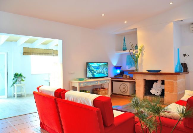 Fazenda em Muro - Can Butxaquí 160 fantástica villa con piscina privada y jacuzzi, aire acondicionado, barbacoa y WiFi Fazenda em Muro - Can Butxaquí 160 fantástica villa con piscina privada y jacuzzi, aire acondicionado, barbacoa y WiFi