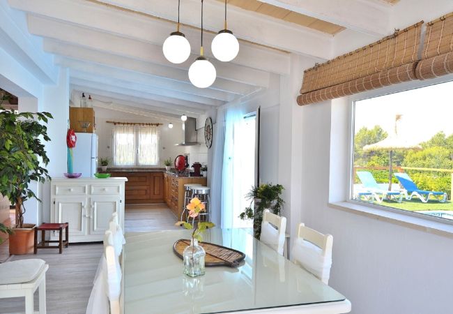 Fazenda em Muro - Can Butxaquí 160 fantástica villa con piscina privada y jacuzzi, aire acondicionado, barbacoa y WiFi Fazenda em Muro - Can Butxaquí 160 fantástica villa con piscina privada y jacuzzi, aire acondicionado, barbacoa y WiFi