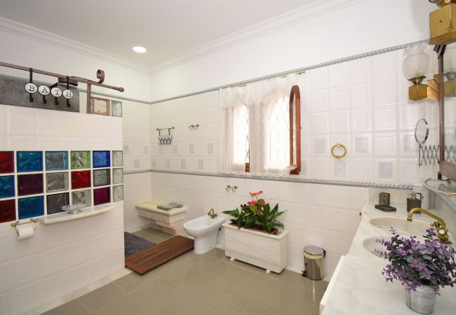 Casa em Muro - Can Bisbe 187 tradicional villa con piscina privada, preciosas vistas, barbacoa y ping pong Casa em Muro - Can Bisbe 187 tradicional villa con piscina privada, preciosas vistas, barbacoa y ping pong