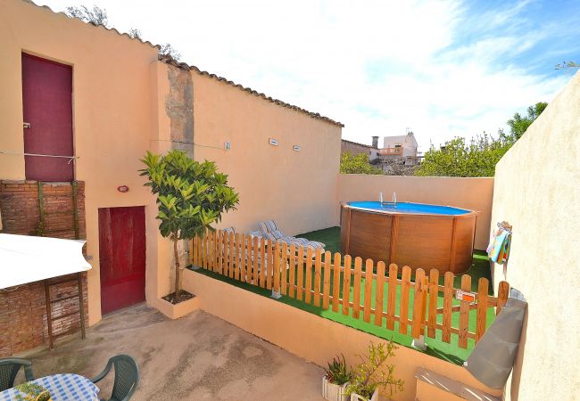 Casa em Petra - Es Forn 229 acogedora casa de pueblo con piscina privada, terraza y WiFi Casa em Petra - Es Forn 229 acogedora casa de pueblo con piscina privada, terraza y WiFi