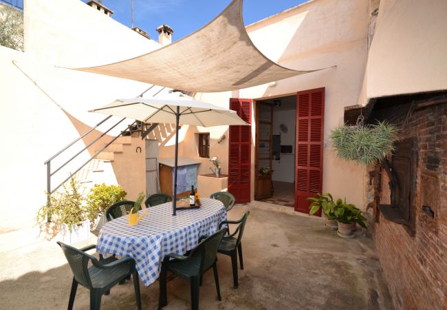 Casa em Petra - Es Forn 229 acogedora casa de pueblo con piscina privada, terraza y WiFi Casa em Petra - Es Forn 229 acogedora casa de pueblo con piscina privada, terraza y WiFi