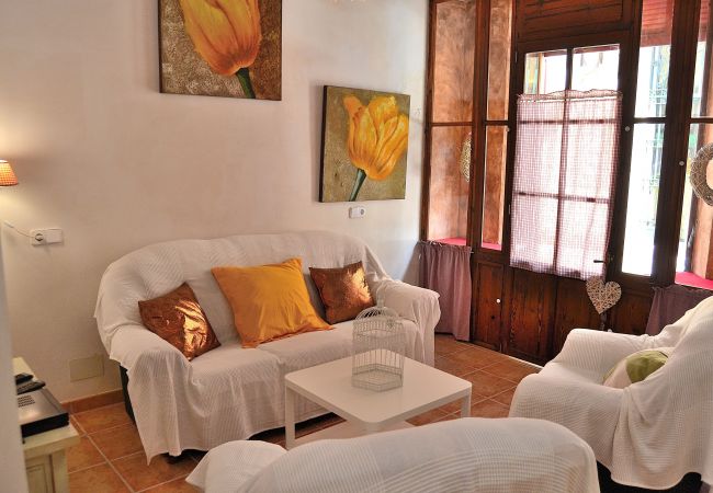Casa em Petra - Es Forn 229 acogedora casa de pueblo con piscina privada, terraza y WiFi Casa em Petra - Es Forn 229 acogedora casa de pueblo con piscina privada, terraza y WiFi