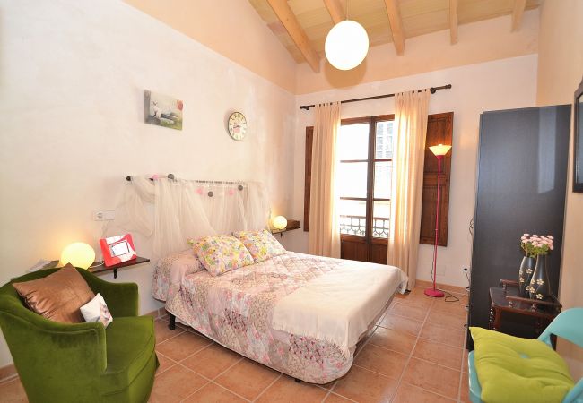 Casa em Petra - Es Forn 229 acogedora casa de pueblo con piscina privada, terraza y WiFi Casa em Petra - Es Forn 229 acogedora casa de pueblo con piscina privada, terraza y WiFi