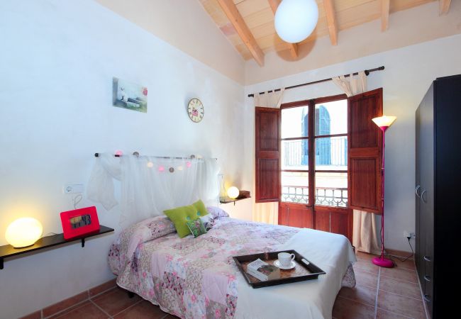 Casa em Petra - Es Forn 229 acogedora casa de pueblo con piscina privada, terraza y WiFi Casa em Petra - Es Forn 229 acogedora casa de pueblo con piscina privada, terraza y WiFi