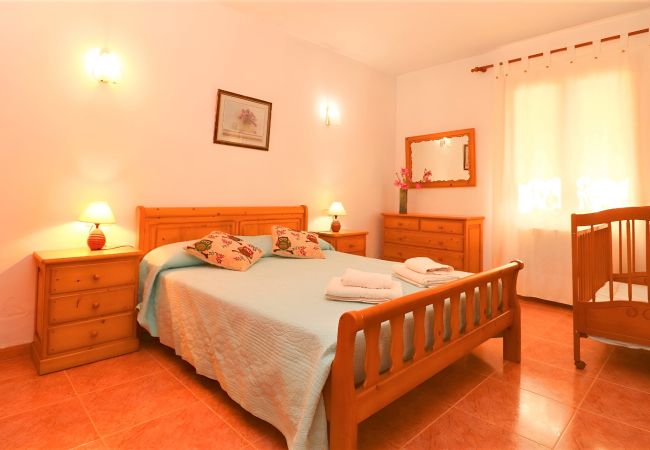 Fazenda em Campos - Can Toni 403 tradicional finca con piscina privada, aire acondicionado, gran jardín y WiFi Fazenda em Campos - Can Toni 403 tradicional finca con piscina privada, aire acondicionado, gran jardín y WiFi