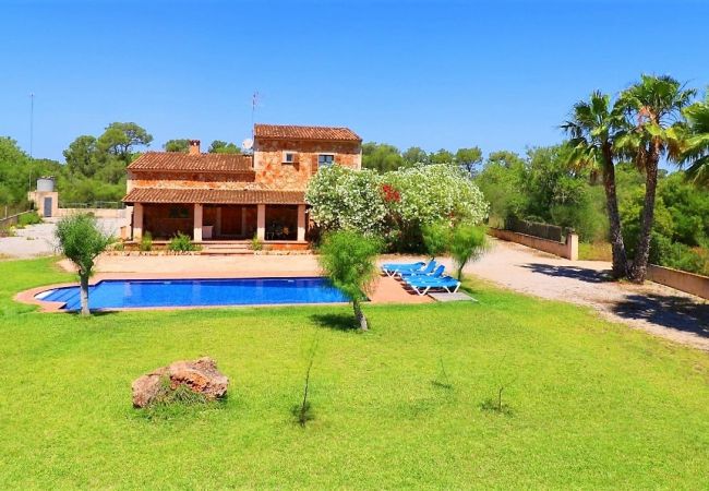 Fazenda em Campos - Can Toni 403 tradicional finca con piscina privada, aire acondicionado, gran jardín y WiFi Fazenda em Campos - Can Toni 403 tradicional finca con piscina privada, aire acondicionado, gran jardín y WiFi