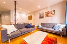 Apartamento em Madrid - Madrid Downtown Nuevos Ministerios M (MPA14)