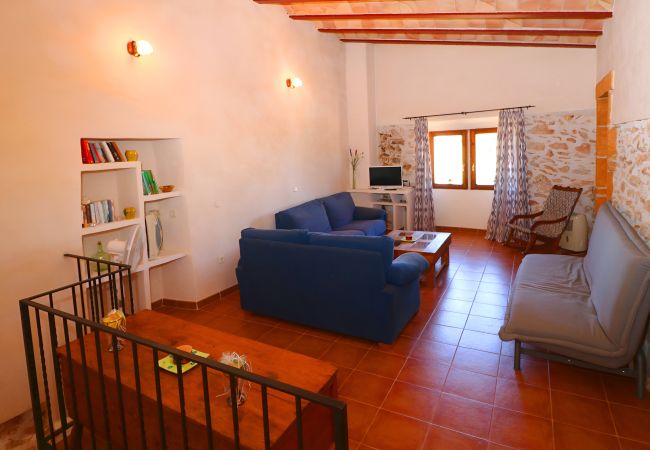 Fazenda em Es Llombards - Can Cova 413 finca rústica con piscina privada, terraza, aire acondicionado y WiFi Fazenda em Es Llombards - Can Cova 413 finca rústica con piscina privada, terraza, aire acondicionado y WiFi