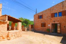 Fazenda em Es Llombards - Can Cova 413 finca rústica con piscina privada, terraza, aire acondicionado y WiFi