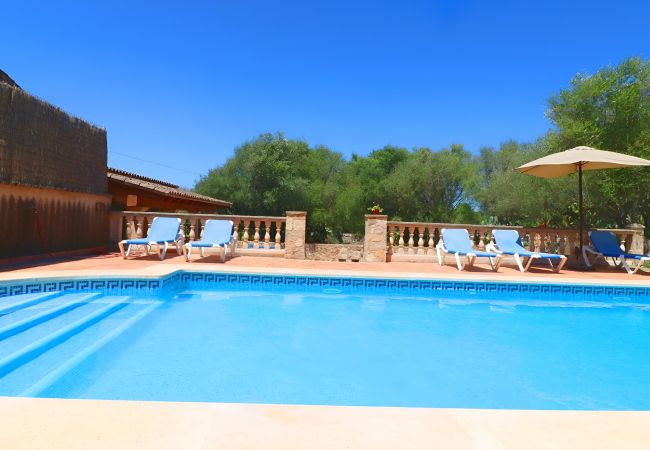 Fazenda em Campos - Can Guillem 415 finca rústica con piscina privada, terraza, aire acondicionado y WiFi Fazenda em Campos - Can Guillem 415 finca rústica con piscina privada, terraza, aire acondicionado y WiFi