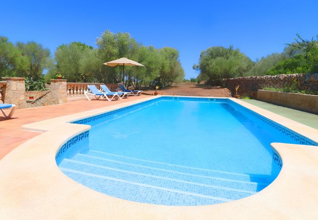 Fazenda em Campos - Can Guillem 415 finca rústica con piscina privada, terraza, aire acondicionado y WiFi Fazenda em Campos - Can Guillem 415 finca rústica con piscina privada, terraza, aire acondicionado y WiFi