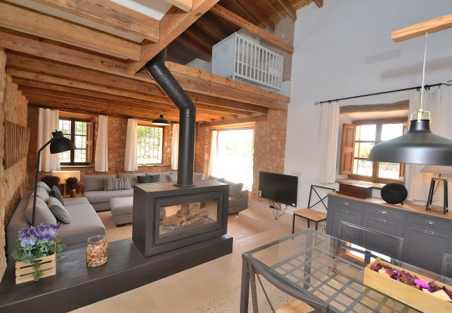 Casa rural em Llubi - Can Cortana 005 fantástica finca con piscina privada, zona infantil, ping pong y aire acondicionado Casa rural em Llubi - Can Cortana 005 fantástica finca con piscina privada, zona infantil, ping pong y aire acondicionado