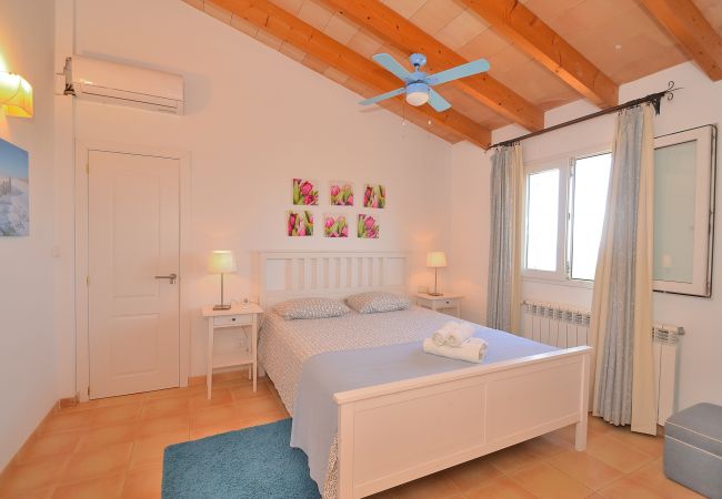 Villa em Colonia de Sant Pere - Embat 017 villa con piscina privada y acceso directo al mar, jardín y aire acondicionado Villa em Colonia de Sant Pere - Embat 017 villa con piscina privada y acceso directo al mar, jardín y aire acondicionado