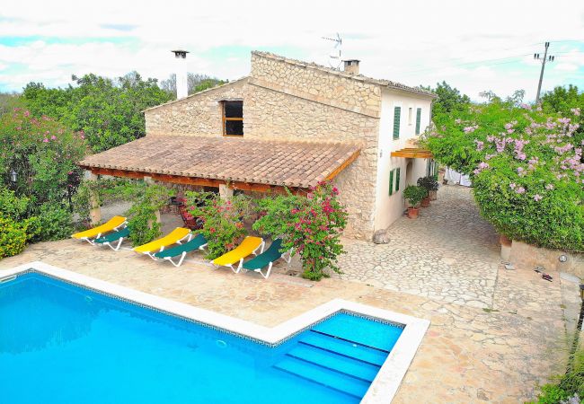 Fazenda em Lloret de Vistalegre - Can Blanc 018 finca rústica con piscina privada, aire acondicionado, terraza y barbacoa Fazenda em Lloret de Vistalegre - Can Blanc 018 finca rústica con piscina privada, aire acondicionado, terraza y barbacoa