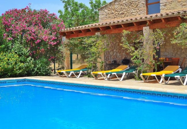 Fazenda em Lloret de Vistalegre - Can Blanc 018 finca rústica con piscina privada, aire acondicionado, terraza y barbacoa Fazenda em Lloret de Vistalegre - Can Blanc 018 finca rústica con piscina privada, aire acondicionado, terraza y barbacoa