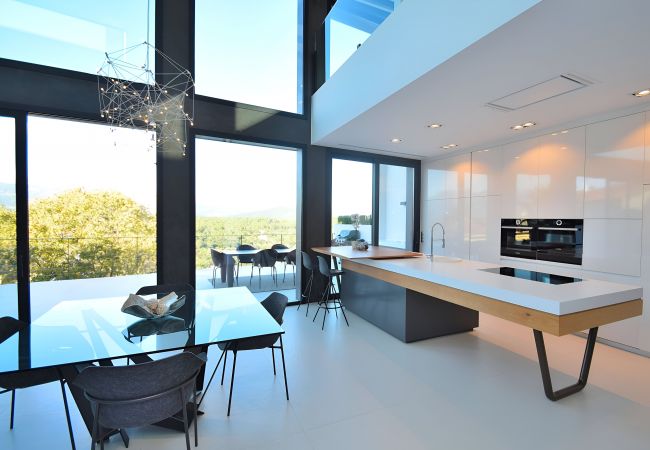 Casa em Buger - Montblau 049 exclusiva villa con piscina privada, jacuzzi, barbacoa y aire acondicionado Casa em Buger - Montblau 049 exclusiva villa con piscina privada, jacuzzi, barbacoa y aire acondicionado