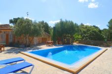 Fazenda em Campos - Sa Costa 411 finca rústica con piscina privada, terraza, jardín y aire acondicionado