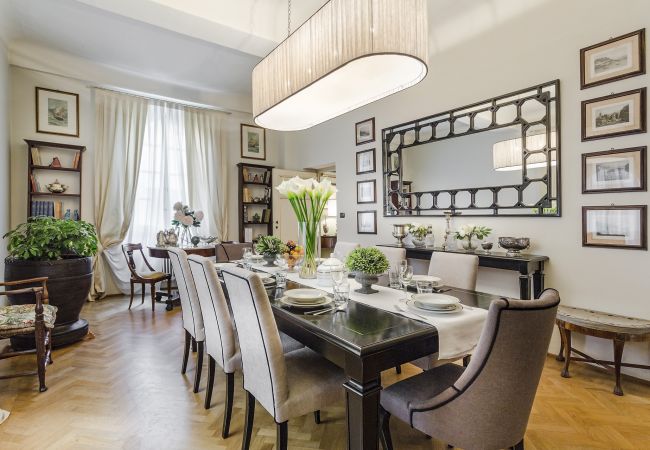 Apartamento em Lucca - Homey Spacious 4 Bedrooms Flat in Lucca Apartamento em Lucca - Homey Spacious 4 Bedrooms Flat in Lucca
