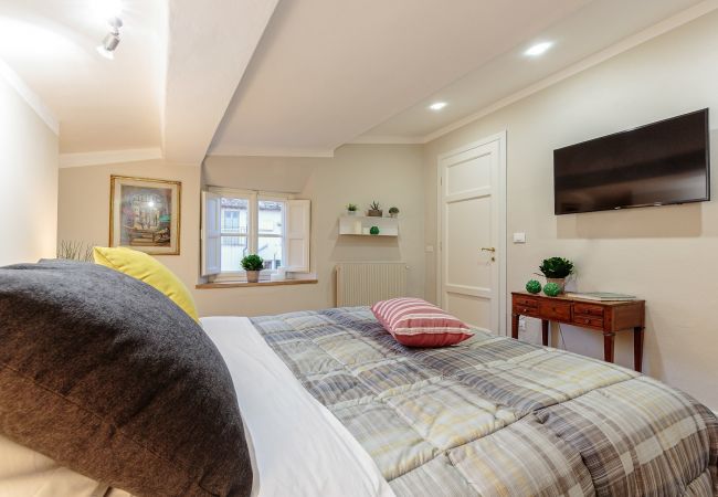 Apartamento em Lucca - PANORAMIC TERRACE PENTHOUSE inside the Walls of Lucca Apartamento em Lucca - PANORAMIC TERRACE PENTHOUSE inside the Walls of Lucca