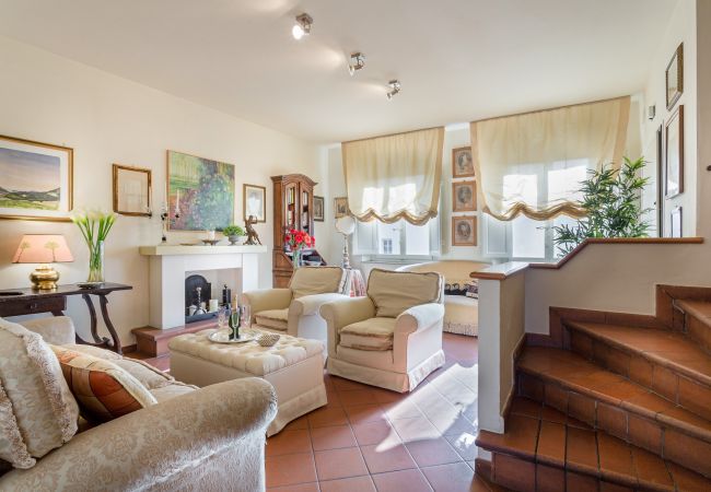 Apartamento em Lucca - Top-Floor Penthouse with Panoramic Terrace in Lucca Apartamento em Lucca - Top-Floor Penthouse with Panoramic Terrace in Lucca