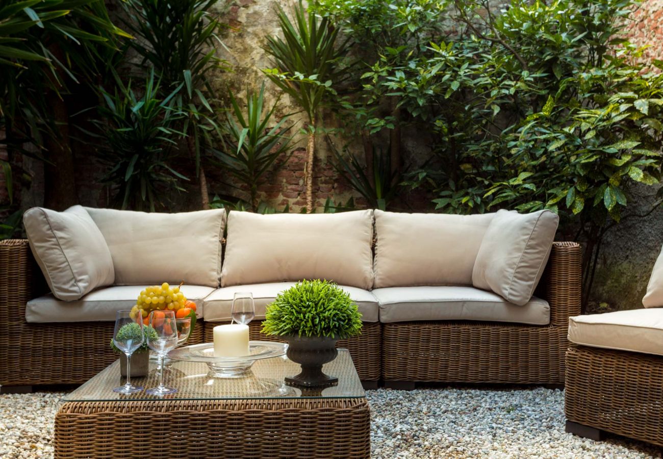 Apartamento em Lucca - A Toproof Penthouse Apartment with Elevator and Private Garden Inside the Walls Apartamento em Lucca - A Toproof Penthouse Apartment with Elevator and Private Garden Inside the Walls