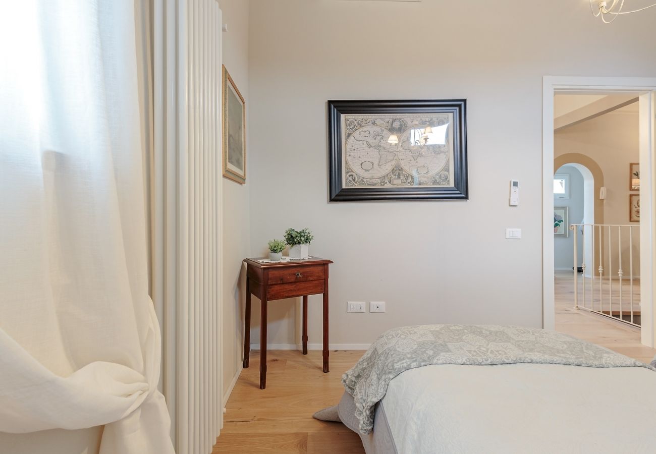 Apartamento em Lucca - CASA UCCELLINI Apartment with a Romantic Terrace Apartamento em Lucca - CASA UCCELLINI Apartment with a Romantic Terrace