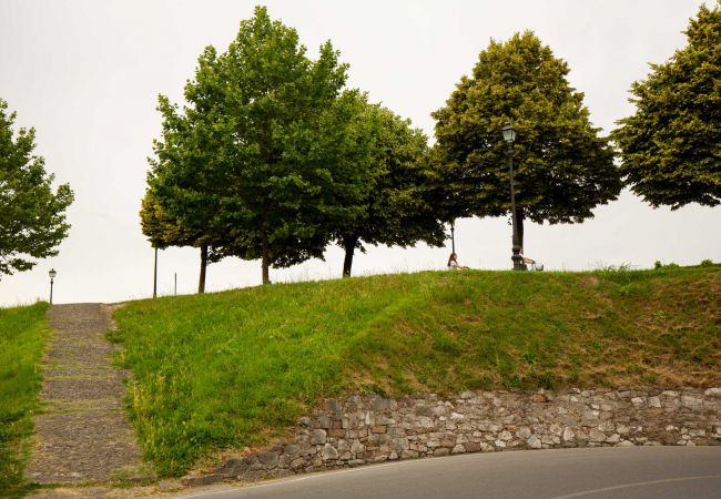 Apartamento em Lucca - Spacious Ground Floor Apartment with Private Garden Inside the Walls of Lucca Apartamento em Lucca - Spacious Ground Floor Apartment with Private Garden Inside the Walls of Lucca