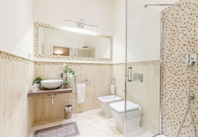 Apartamento em Lucca - Spacious Ground Floor Apartment with Private Garden Inside the Walls of Lucca Apartamento em Lucca - Spacious Ground Floor Apartment with Private Garden Inside the Walls of Lucca