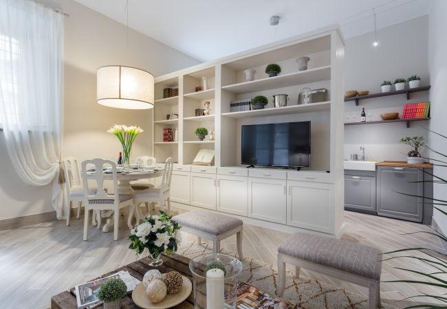 Apartamento em Lucca - Ground Floor Historical Gem in the Heart of Lucca Apartamento em Lucca - Ground Floor Historical Gem in the Heart of Lucca