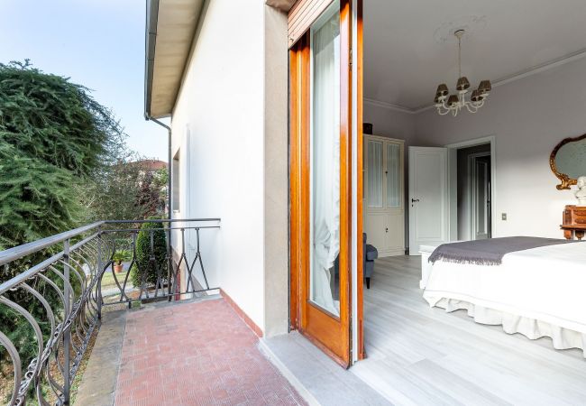 Villa em Lucca - VILLA OLIVIA: a New Luxury Villa with Garden in Lucca with PARKING Villa em Lucca - VILLA OLIVIA: a New Luxury Villa with Garden in Lucca with PARKING