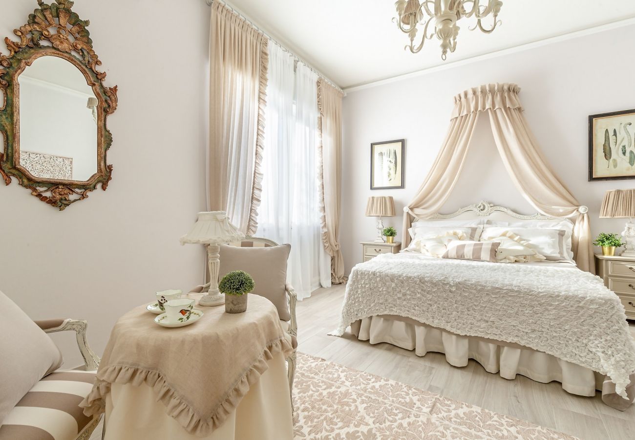 Villa em Lucca - VILLA OLIVIA: a New Luxury Villa with Garden in Lucca with PARKING Villa em Lucca - VILLA OLIVIA: a New Luxury Villa with Garden in Lucca with PARKING
