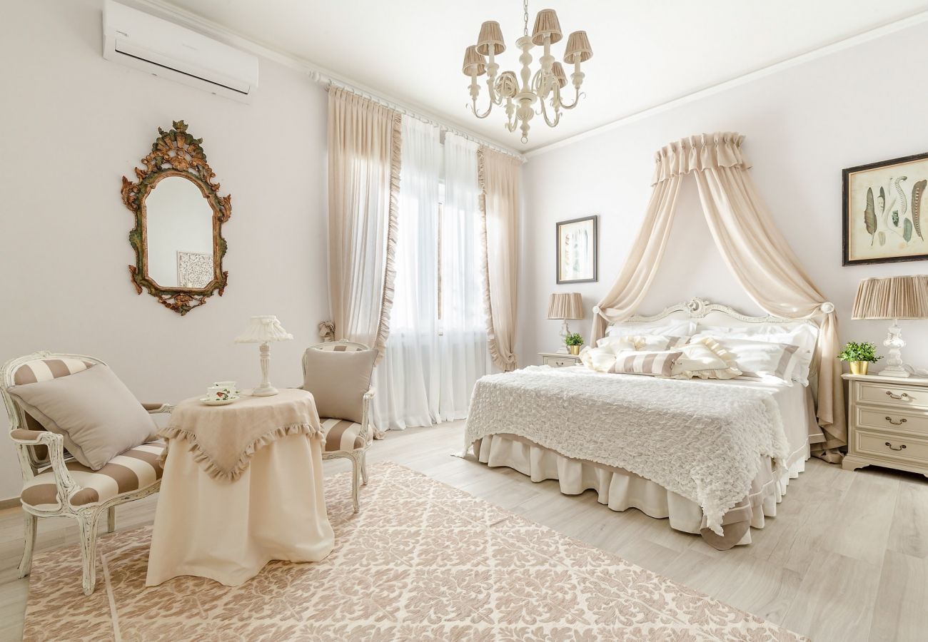 Villa em Lucca - VILLA OLIVIA: a New Luxury Villa with Garden in Lucca with PARKING Villa em Lucca - VILLA OLIVIA: a New Luxury Villa with Garden in Lucca with PARKING