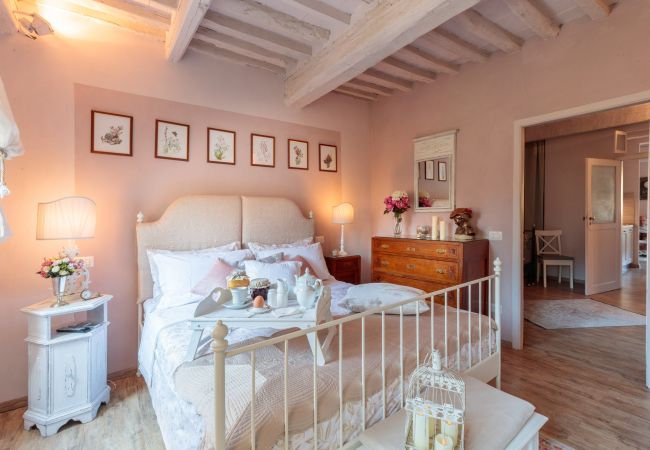 Apartamento em Lucca - Convenient Home close to Train Station and Parking Apartamento em Lucca - Convenient Home close to Train Station and Parking