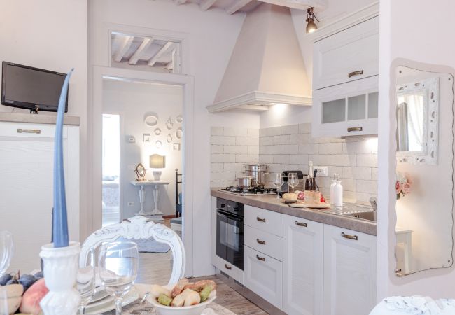 Apartamento em Lucca - Convenient Home close to Train Station and Parking Apartamento em Lucca - Convenient Home close to Train Station and Parking