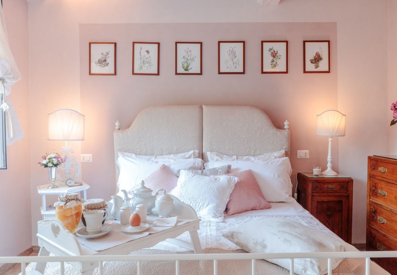 Apartamento em Lucca - Convenient Home close to Train Station and Parking Apartamento em Lucca - Convenient Home close to Train Station and Parking