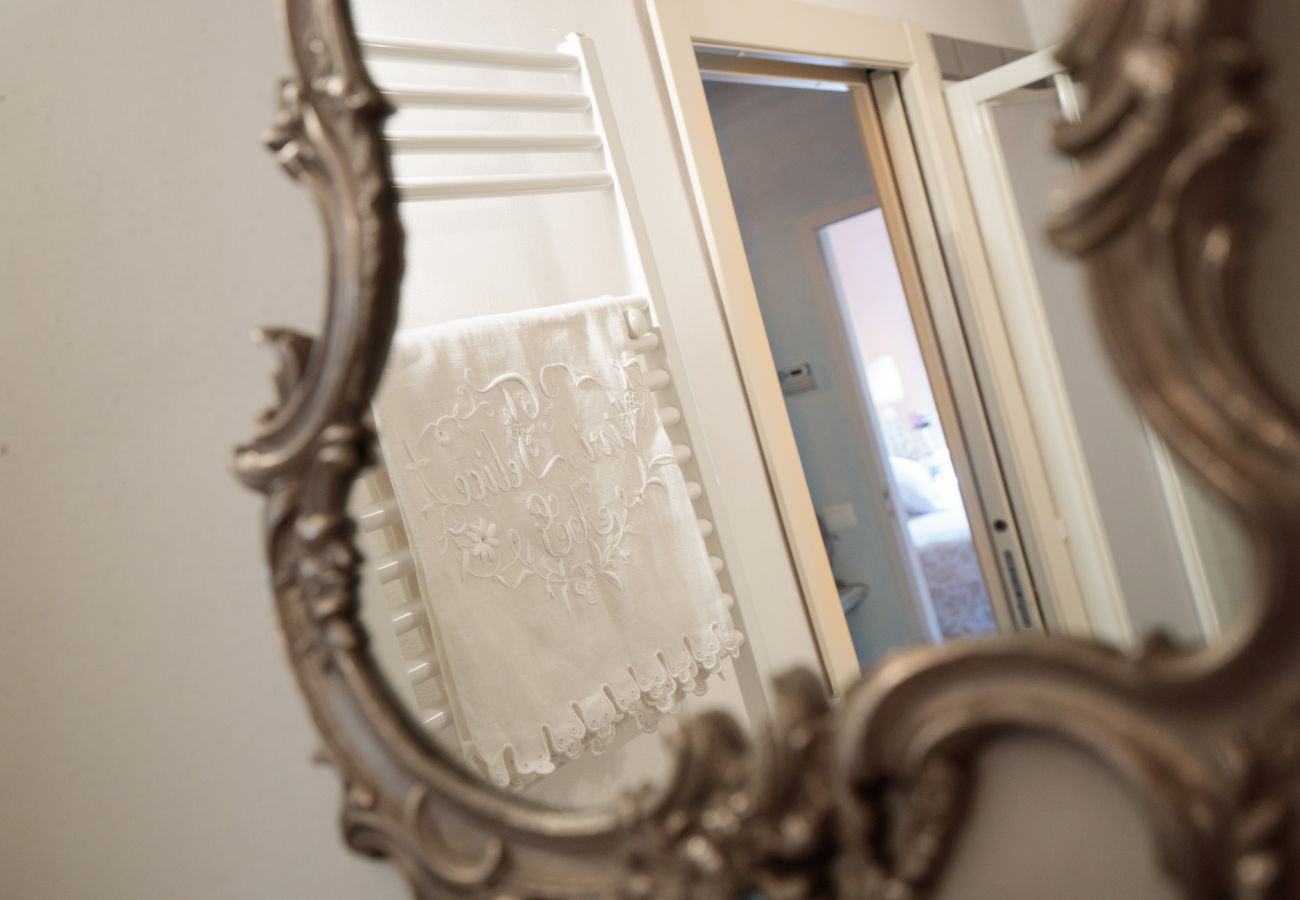 Apartamento em Lucca - Convenient Home close to Train Station and Parking Apartamento em Lucca - Convenient Home close to Train Station and Parking