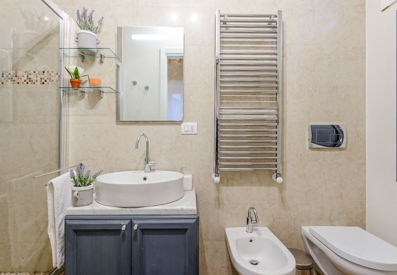 Apartamento em Lucca - 2 Bedrooms 2 Bathrooms Romantic Apartment with Terrace and Parking in Lucca Apartamento em Lucca - 2 Bedrooms 2 Bathrooms Romantic Apartment with Terrace and Parking in Lucca